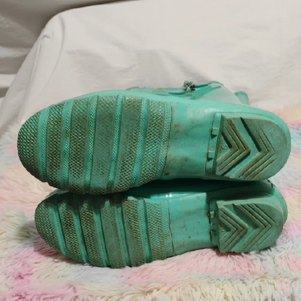 (#29) SALE! Hunter Green Rain Boots Sz.8M